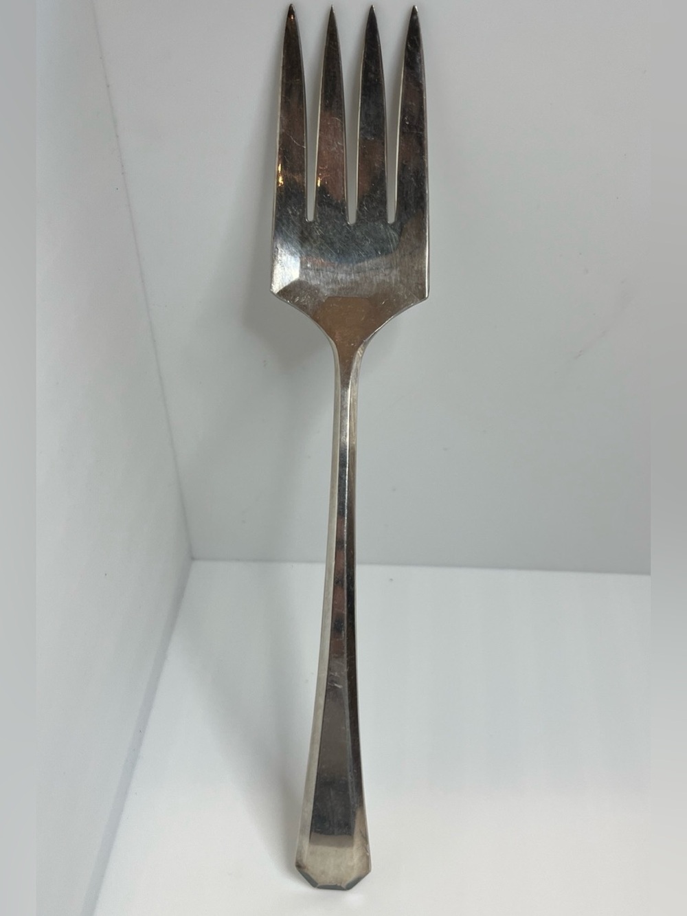 Wm Rogers & Son AA Lincoln Pattern (1917-20) Double Silver Plated Serving Fork